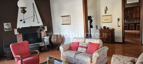 3 Schlafzimmer Villa in Tombolo, Italy, Nr. 358889 9