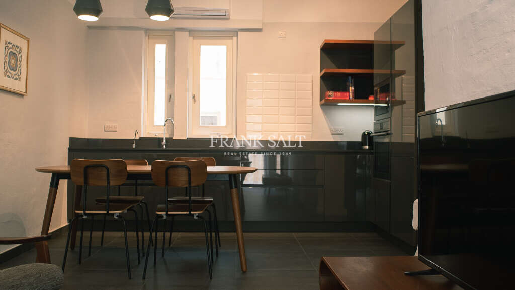 2 bedrooms Maisonette in Floriana, Malta No. 9510