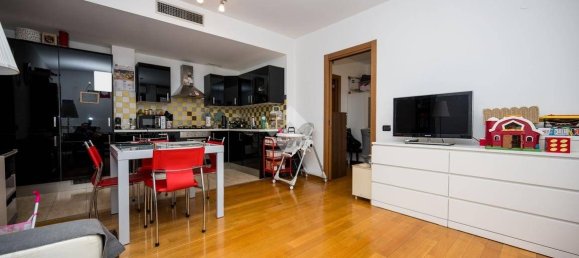 1 bedroom Apartment in Milan, Italy No. 249288 9
