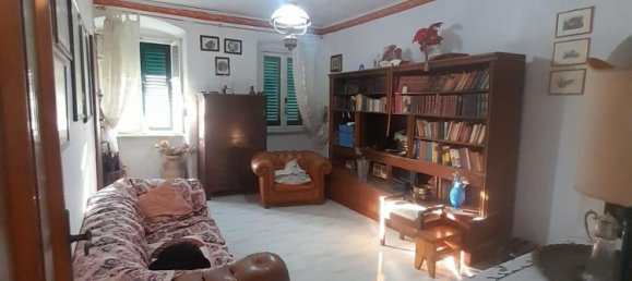 5 bedrooms Apartment in Livorno, Italy No. 311064 7