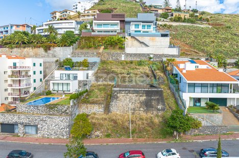 Земельный участок 884м² в Фуншал, Португалия № 122502