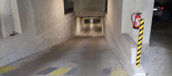 3160m² Office in Epernay, France No. 88859 23