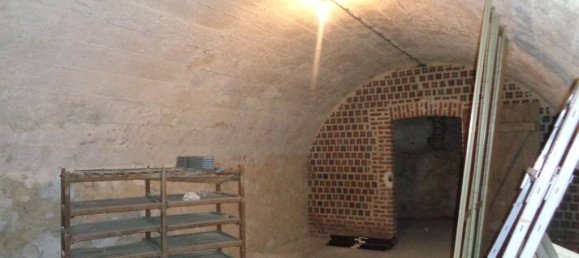 3160m² Office in Epernay, France No. 88859 22