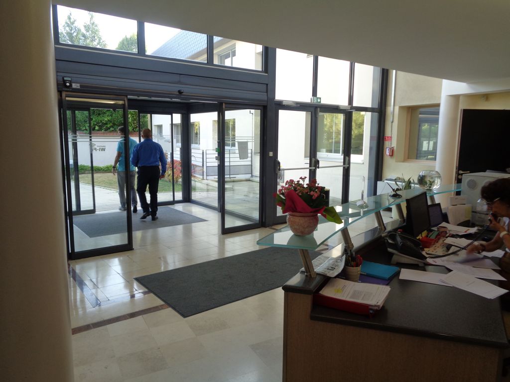 3160m² Office in Epernay, France No. 88859