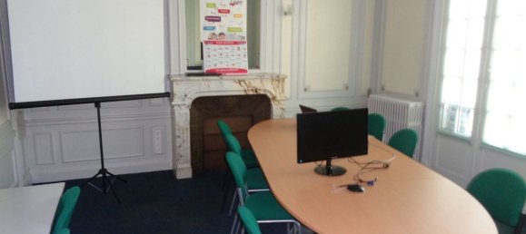 3160m² Office in Epernay, France No. 88859 3