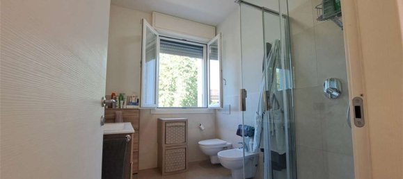 6 rooms Apartment in Modena, Italy No. 286314 5