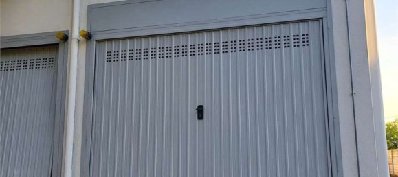 6 rooms Apartment in Modena, Italy No. 286314 11