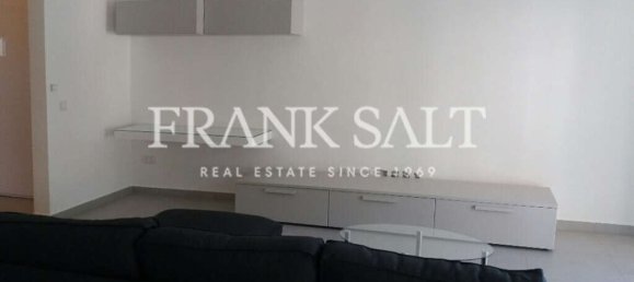 Apartamento de 3 dormitorios en Swieqi, Malta No. 4024 2