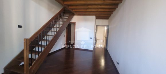 3 rooms Apartment in Vicenza, Italy No. 237660 4