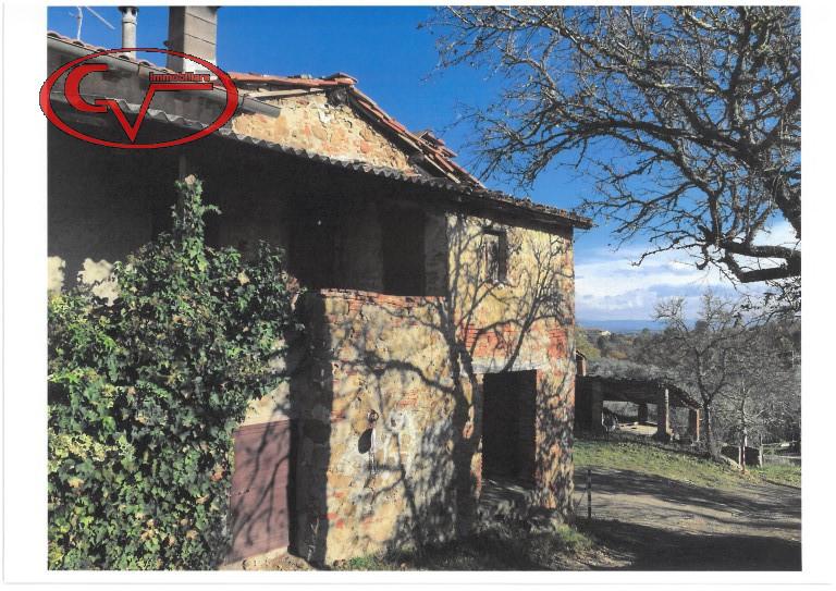 Дом с 8 комнатами в Монтеварки, Италия № 235900