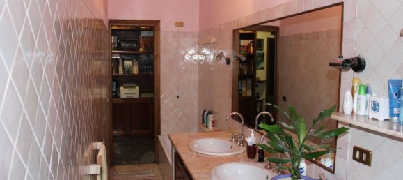 9غرفة منزل في Castelnuovo di Garfagnana, Italy رقم 109941 32