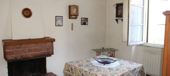 9غرفة منزل في Castelnuovo di Garfagnana, Italy رقم 109941 35