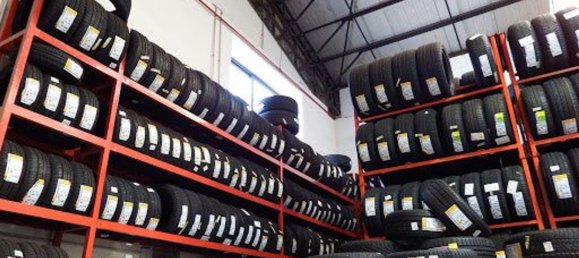 220m² Commercial property in Siziano, Italy No. 72829 5