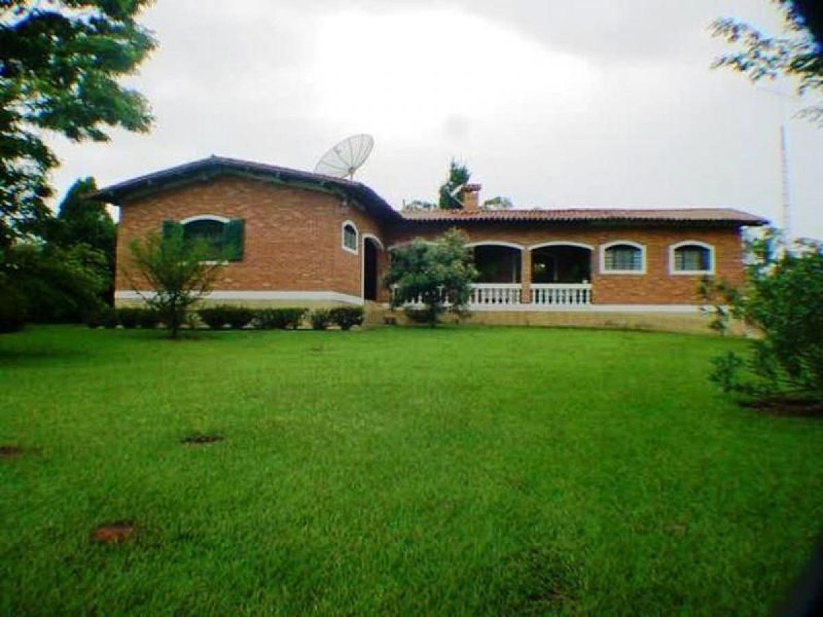 Дом с 4 спальнями в Сан-Паулу, Бразилия № 587062