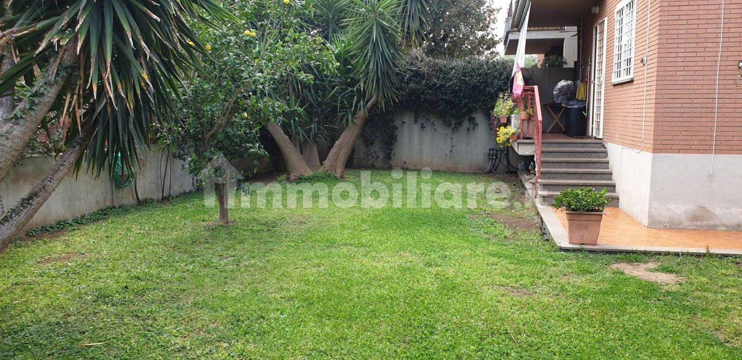 3 chambres Appartement à Rome, Italy No. 32583