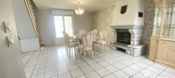3 Schlafzimmer Haus in Guiscard, France, Nr. 71804 9