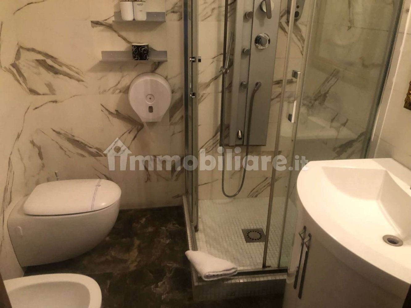 5 rooms Hotel in Rome, Italy No. 311802