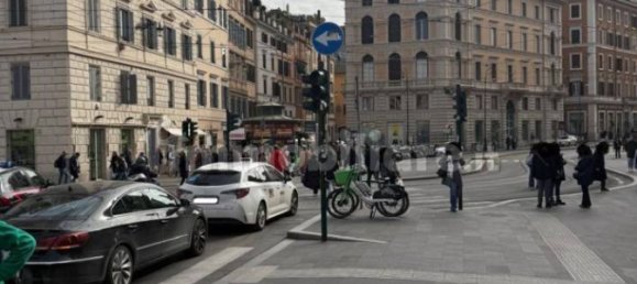 2 rooms Commercial property in Rome, Italy No. 337906 30