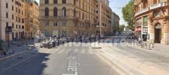 2 rooms Commercial property in Rome, Italy No. 337906 17