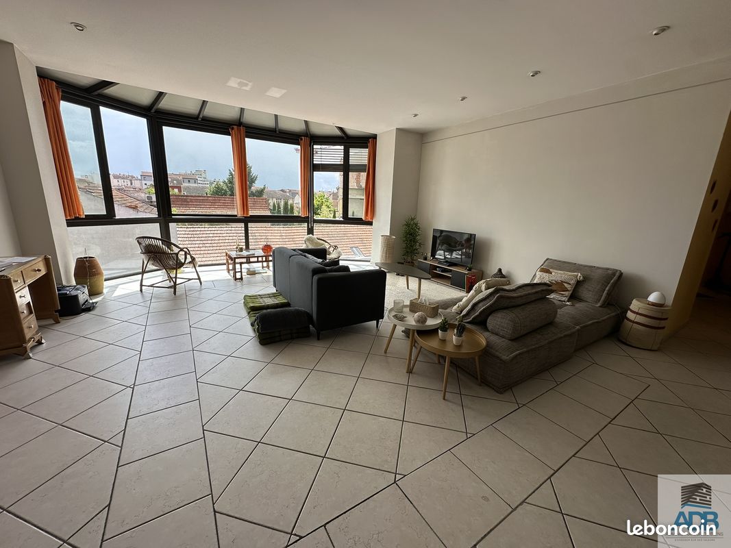 2 Schlafzimmer Wohnung in Roanne, France, Nr. 340400