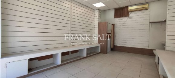 Shop in Hamrun, Malta No. 12839 2