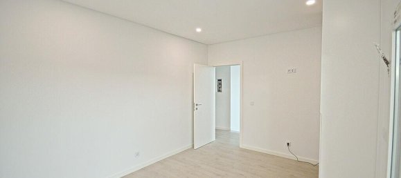 3 bedrooms House in Setubal, Portugal No. 132179 13