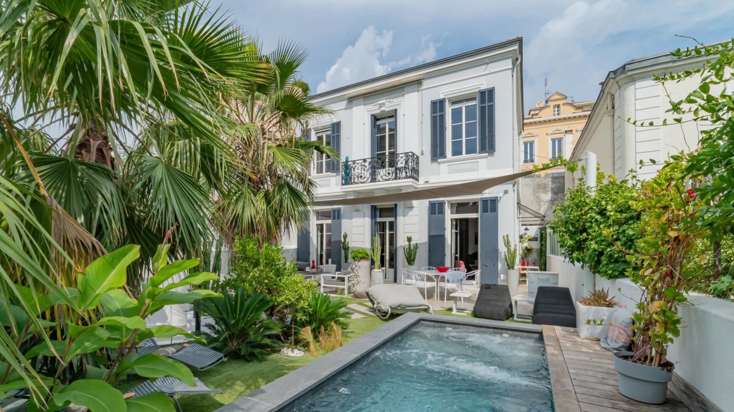 5 rooms Villa in Cannes, France No. 351502