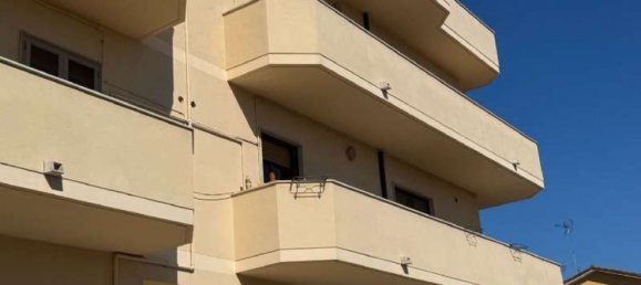 4-Zimmer Wohnung in Torre de' Passeri, Italy, Nr. 43157 2