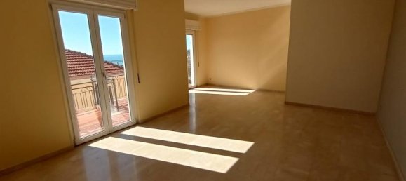4 rooms Apartment in Imperia, Italy No. 237399 5