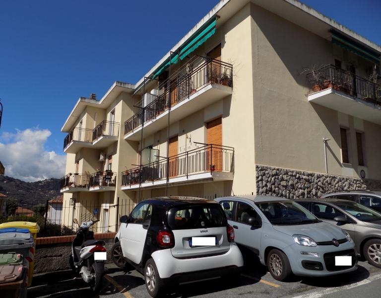 4 rooms Apartment in Imperia, Italy No. 237399