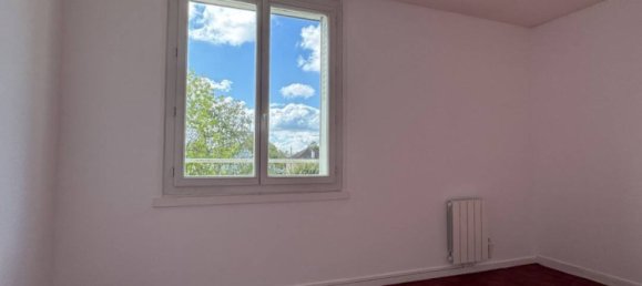 2 bedrooms Apartment in Bourges, France No. 233492 8