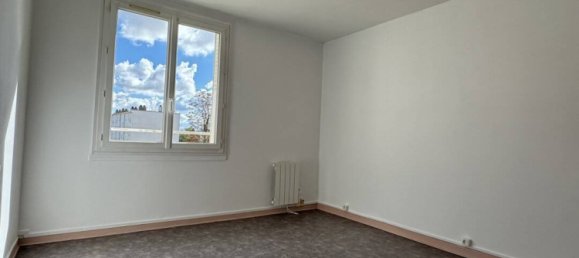 2 bedrooms Apartment in Bourges, France No. 233492 11
