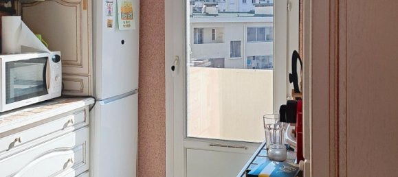 3 rooms Apartment in Toulon, France No. 330741 6