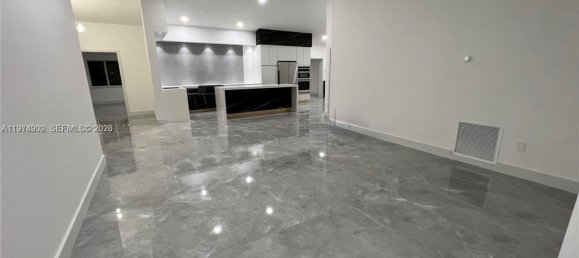 Вилла с 4 спальнями в Майами, Майами-Дейд, Флорида, США № 615142 5