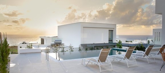 4 chambres propriété commerciale à vendre à Chloraka, Paphos, Cyprus № 9881 2