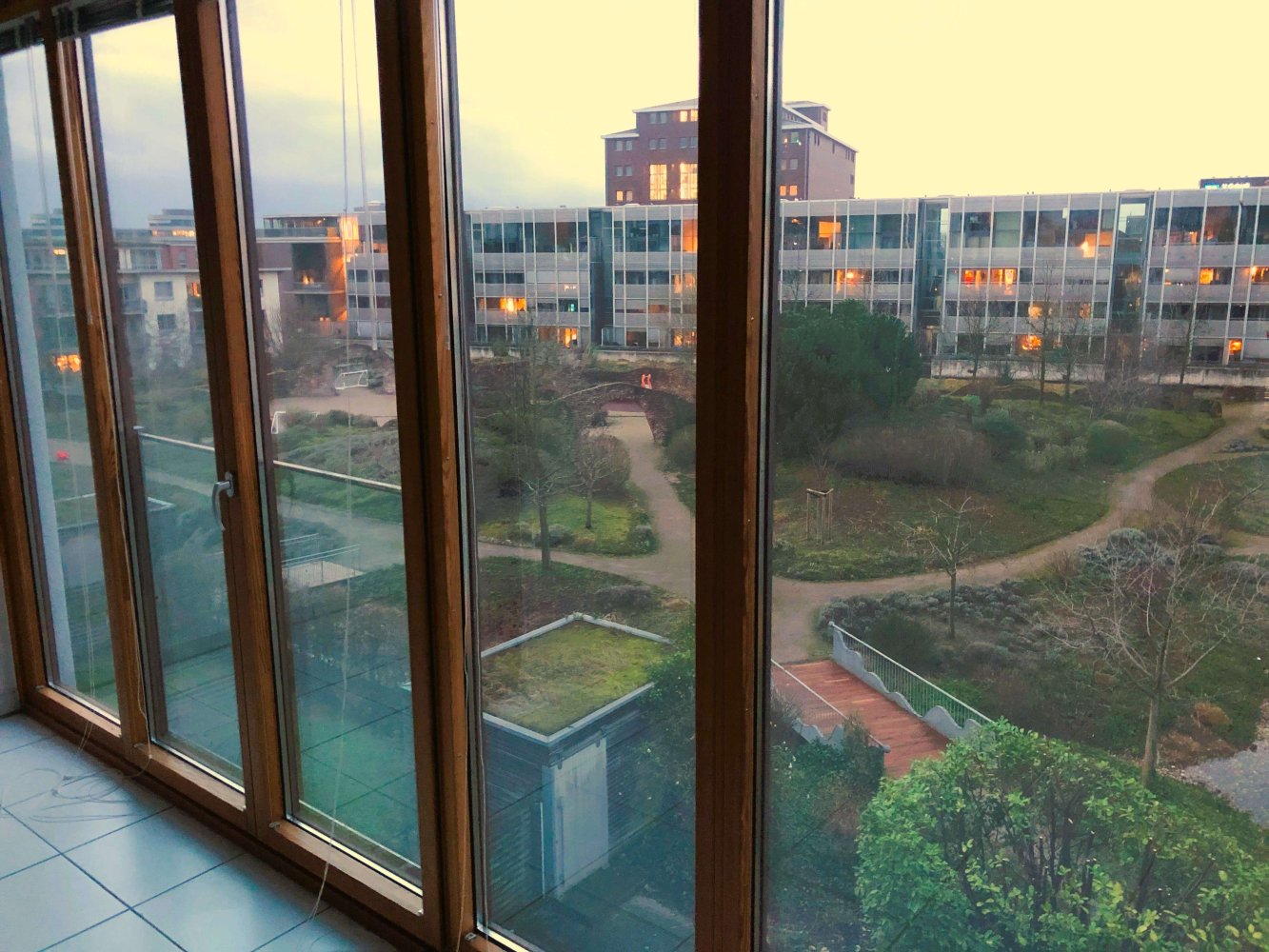 Apartamento de 2 dormitorios en Duisburg, Germany No. 266173