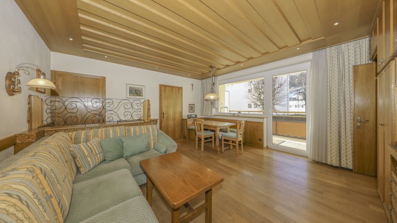 3 rooms Apartment in Kitzbuhel, Austria No. 218820