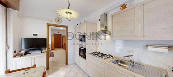 3 rooms Penthouse in Tradate, Italy No. 221564 8