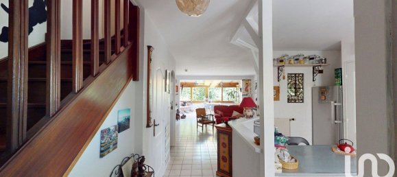 3 bedrooms House in Nandy, France No. 329528 8