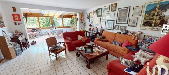 3 bedrooms House in Nandy, France No. 329528 5