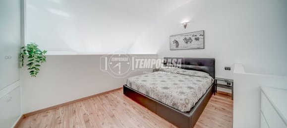 120m² Building in Somma Lombardo, Italy No. 363513 2