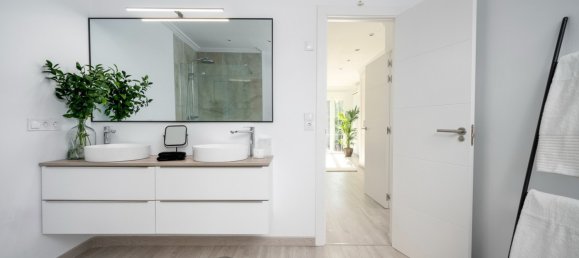 5 bedrooms Villa in Nueva Andalucia, Spain No. 4792 24