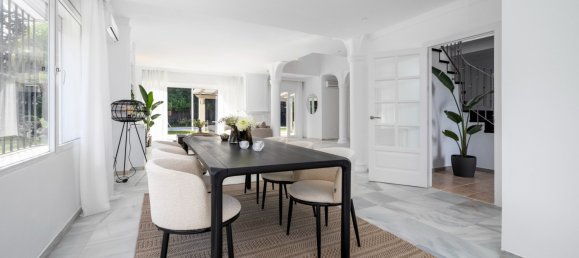 5 bedrooms Villa in Nueva Andalucia, Spain No. 4792 12