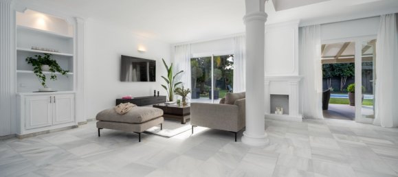 5 bedrooms Villa in Nueva Andalucia, Spain No. 4792 7