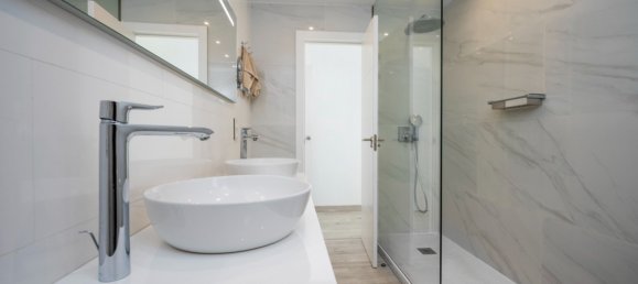 5 bedrooms Villa in Nueva Andalucia, Spain No. 4792 21