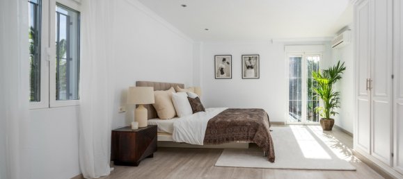 5 bedrooms Villa in Nueva Andalucia, Spain No. 4792 15