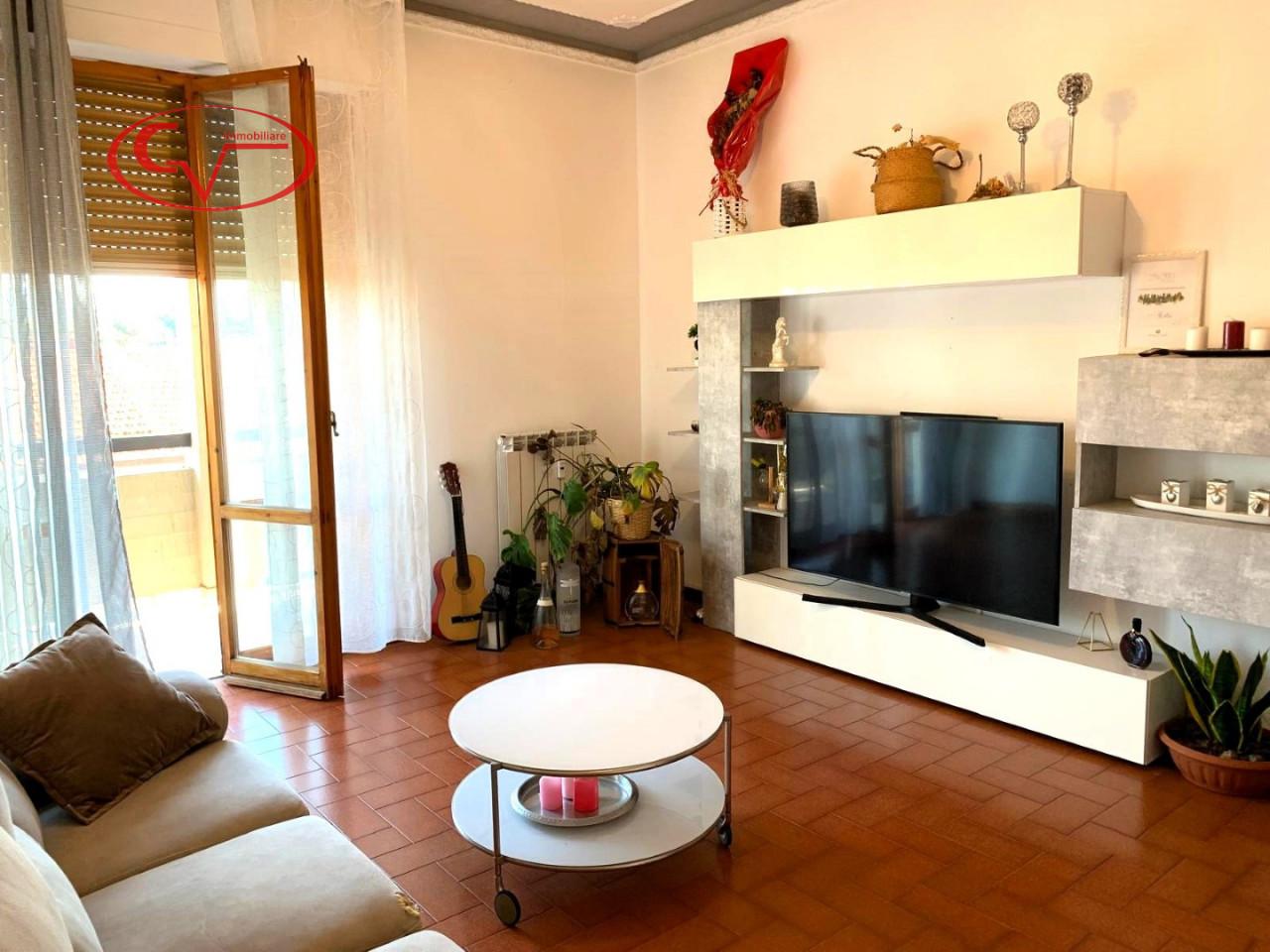 4غرفة شقة في Montevarchi, Italy رقم 238204