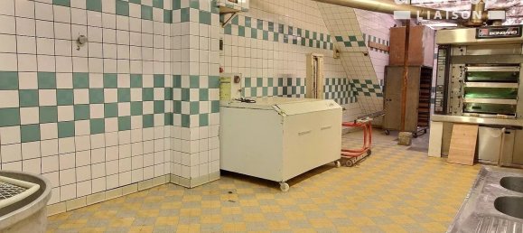 255m² Building in Bar-le-Duc, France No. 94712 3