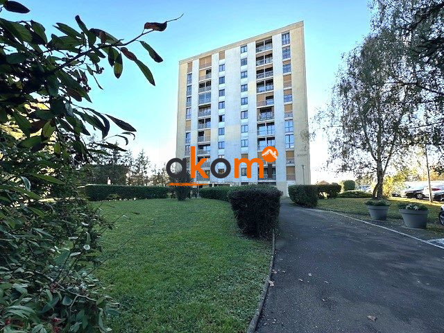 2 bedrooms Apartment in Maxeville, France No. 209111