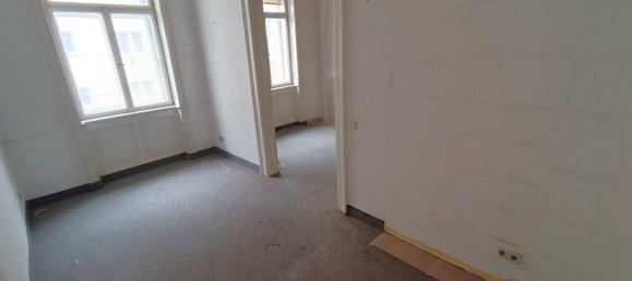 2 rooms Apartment in Alsergrund, Austria No. 130337 2